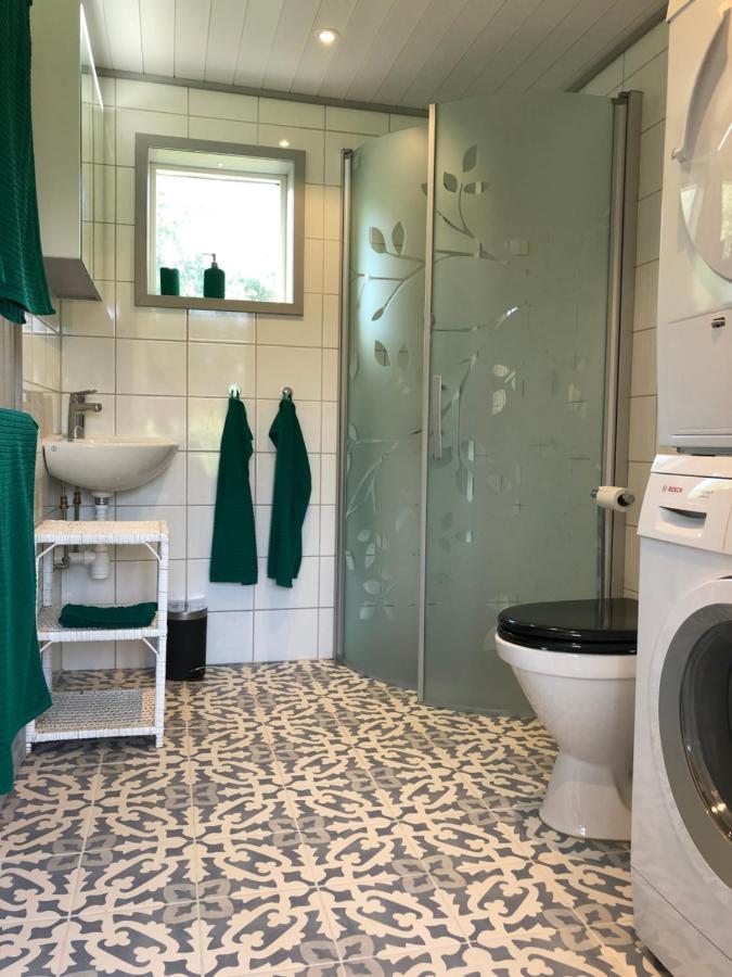 Mysig Nybyggd Stuga Naera Hav Och Natur Klovedal Exteriér fotografie